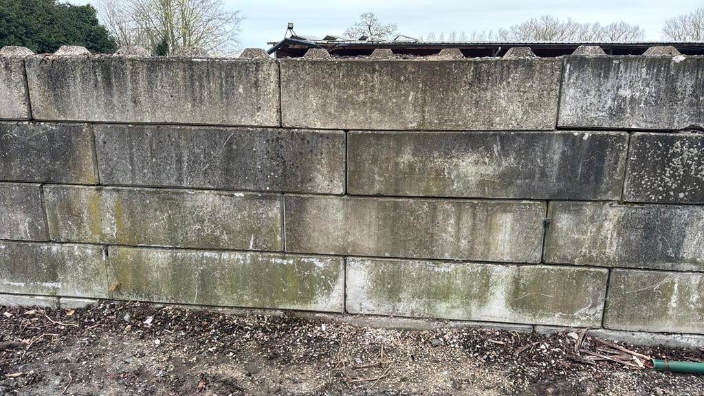 Blocs de béton Lego, Enlèvement