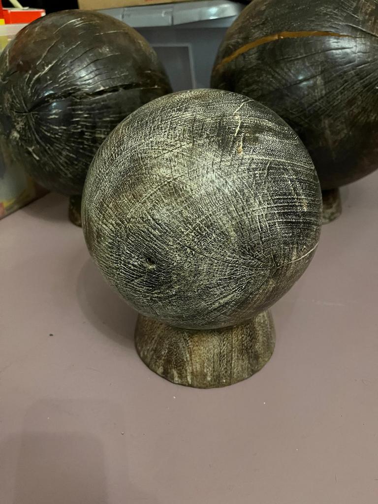 Boule en bois décoration avec socle, Huis en Inrichting, Woonaccessoires | Zuilen en Pilaren, Ophalen of Verzenden, Zo goed als nieuw