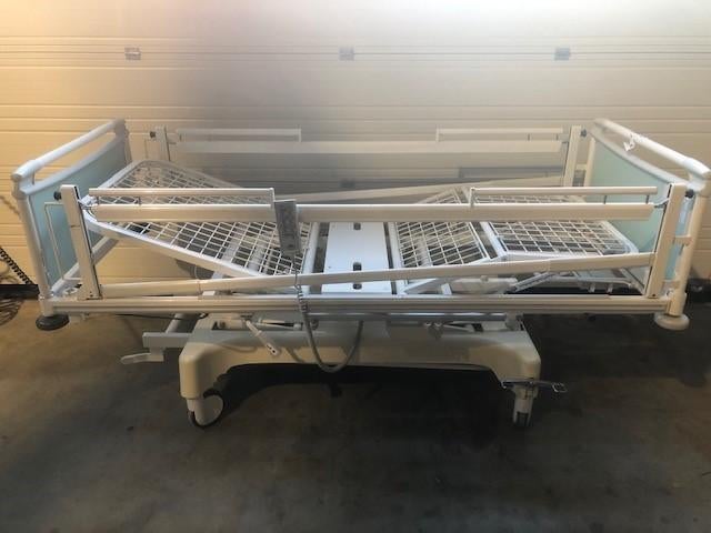 Elektrisch ziekenhuisbed Stiegelmeyer Vivendo, Diversen, Verpleegmiddelen, Gebruikt, Ophalen