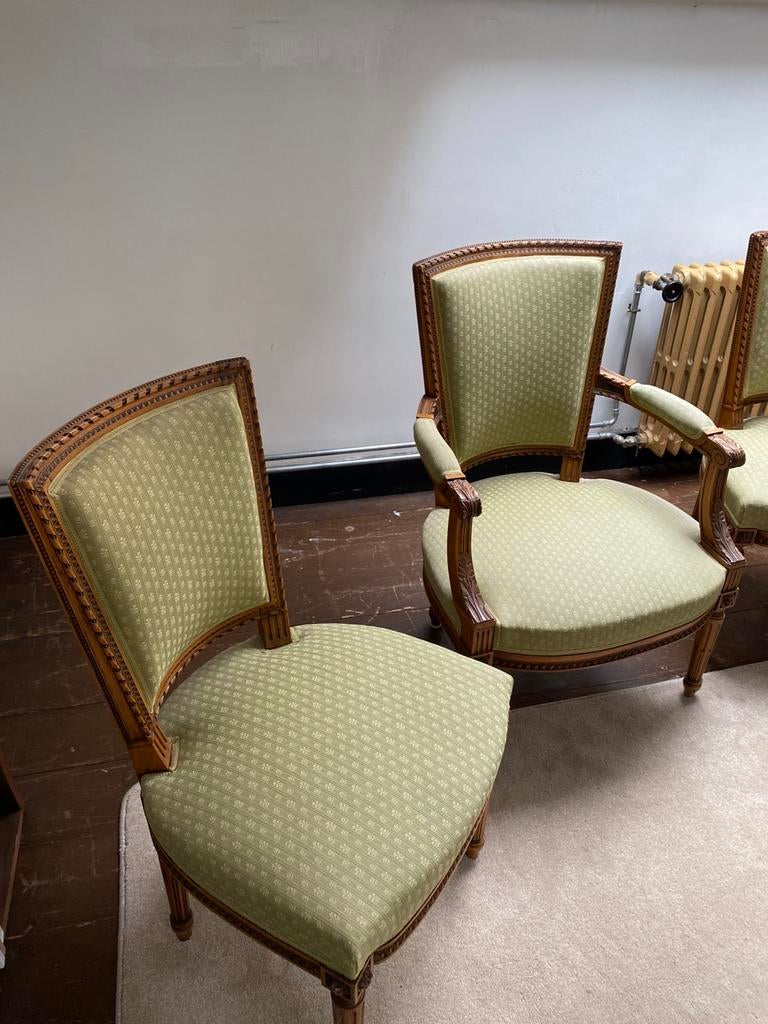 Chaise a vendre, Enlèvement, Comme neuf