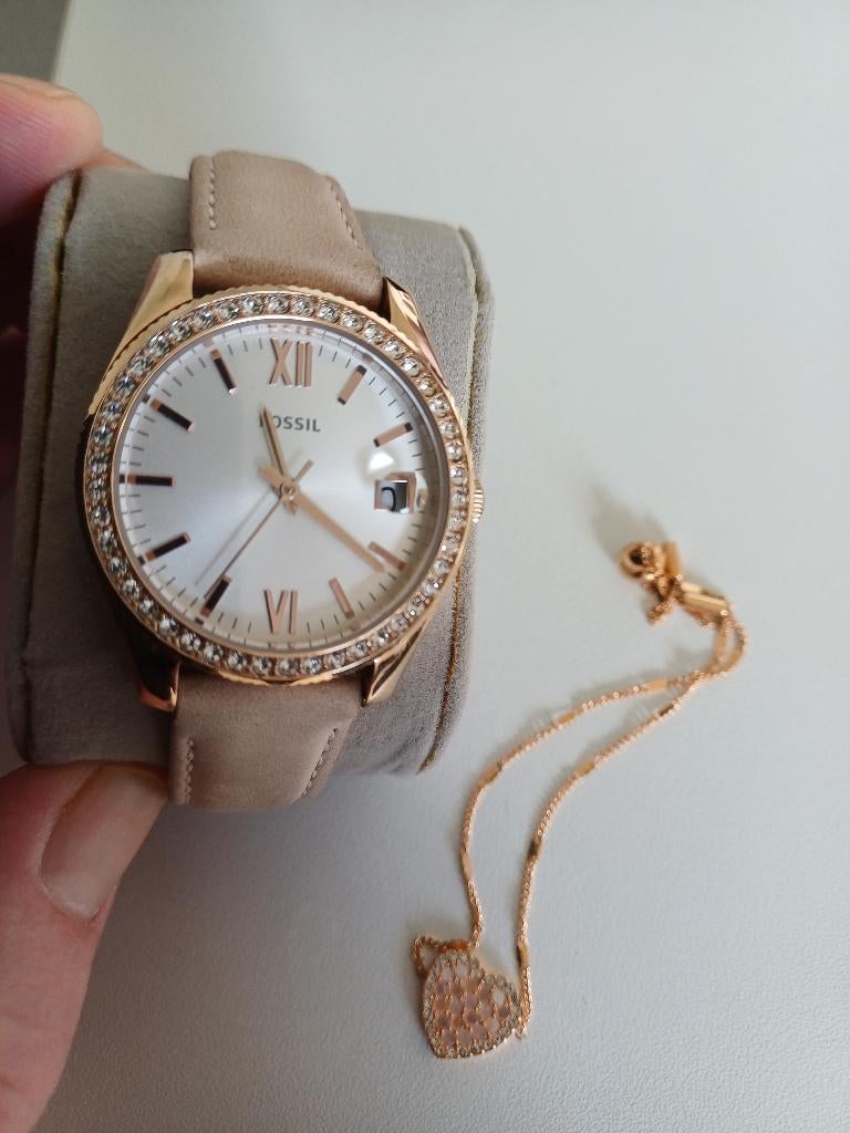 Fossil dameshorloge, Handtassen en Accessoires, Horloges | Dames, Ophalen, Leer, Staal, Fossil