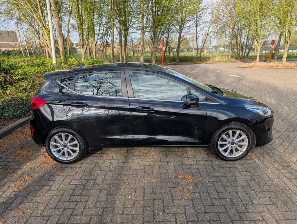 Ford Fiesta, Auto's, Voorwielaandrijving, Zwart, Handgeschakeld, 5 deurs