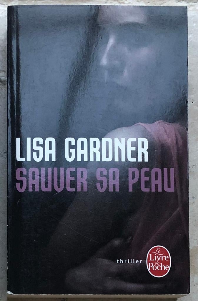 Thrillers Lisa Gardner, Ophalen, Zo goed als nieuw