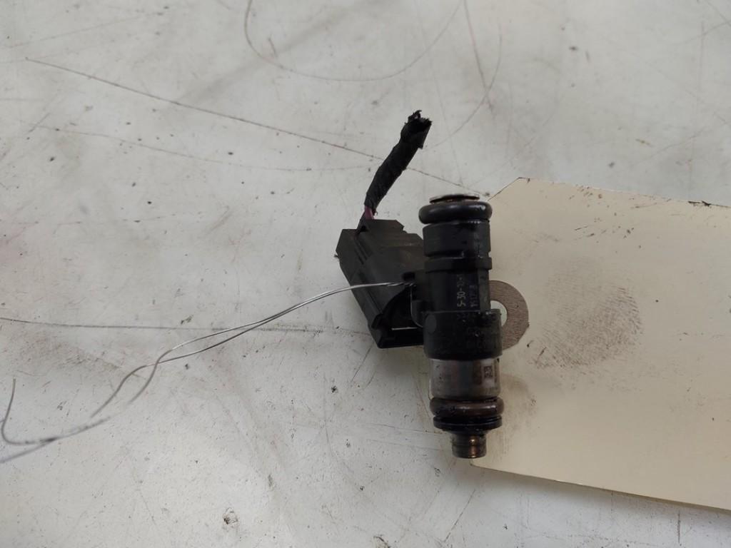 INJECTOR BRANDSTOF Volkswagen Up! (121) (|04C906031D|), Dhr. J. Ham, Gebruikt, Volkswagen, Administratie@autoham.nl