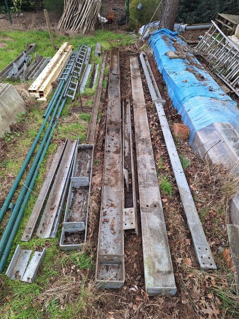 Poutrelles galvanisées, vieux fer,..., Bricolage & Construction, Métaux, Enlèvement, Fer