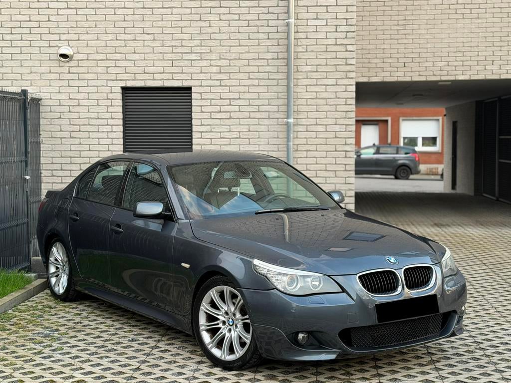 BMW 520d-E60-Pake-M faselift 2008, Auto's, Achterwielaandrijving, Zwart, 4 cilinders, Zwart