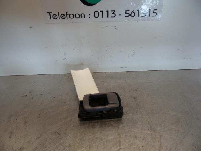 Poignée portière 2portes droite d'un Nissan Micra (Micra 1, -, Utilisé, -, Nissan