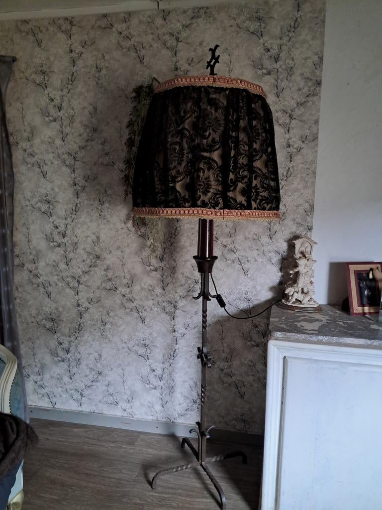 Grand Lampadaire, Maison & Meubles, Lampes | Lampadaires, Enlèvement