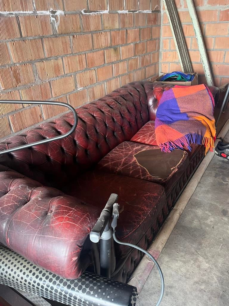 Chesterfield+ barcelona chairframe gratis af te halen, Enlèvement, Comme neuf