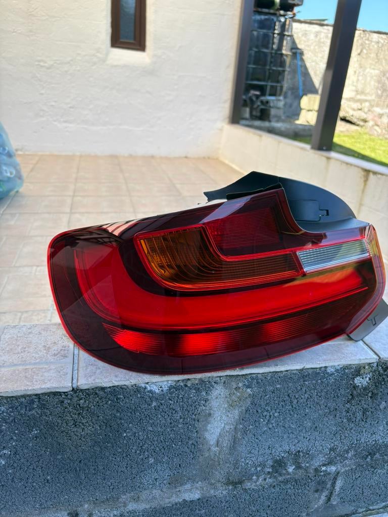 Bmw série 2 f22 f23 feu arrière gauche, Autos : Pièces & Accessoires, Éclairage, Enlèvement, BMW