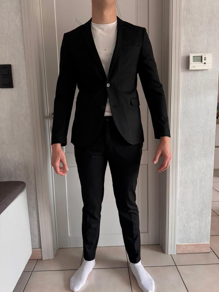 Kostuum zwart maat 50 , skinny fit, Kleding | Heren, Kostuums en vesten, Ophalen of Verzenden, Maat 48/50 (M), Zwart