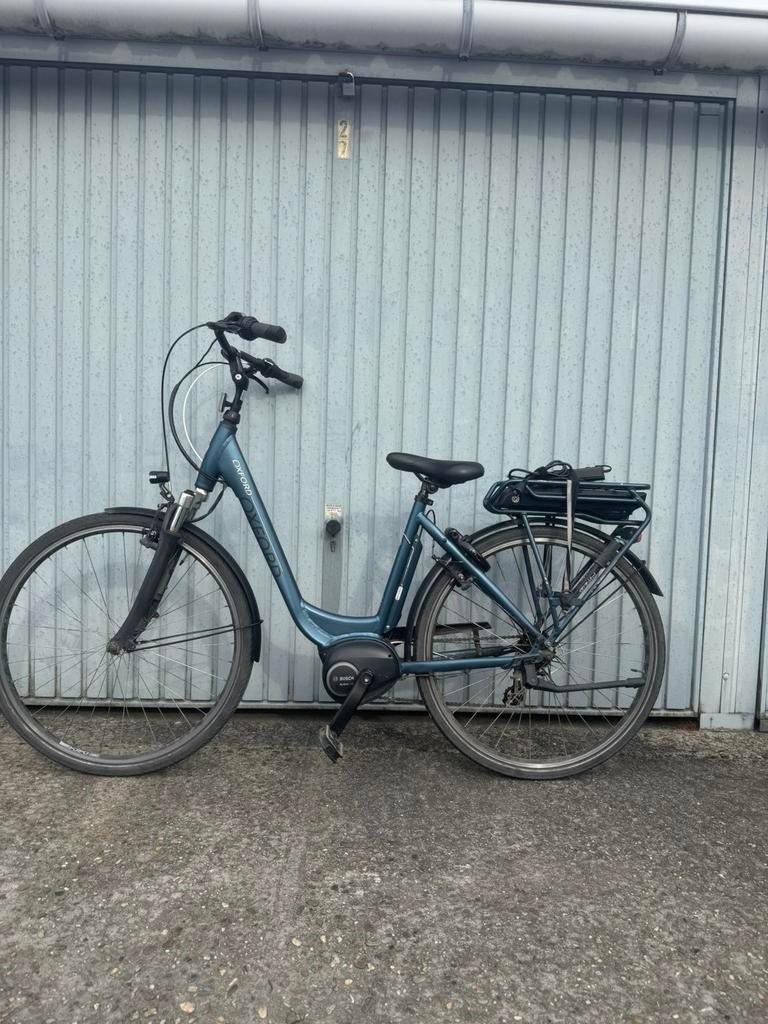 VÉLO ÉLECTRIQUE OXFORD AVEC MOTEUR CENTRAL BOSCH, Vélos & Vélomoteurs, Enlèvement, Comme neuf