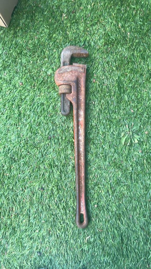 Heavy duty pijptang, Ophalen