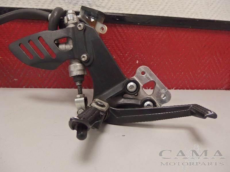 SCHETSPLAAT RECHTS VOOR Suzuki, Dhr. S. di Majo, Gebruikt, Info@cama-motorparts.nl, P.J. Troelstraweg 8 8
3144 CX  MAASSLUIS, NL