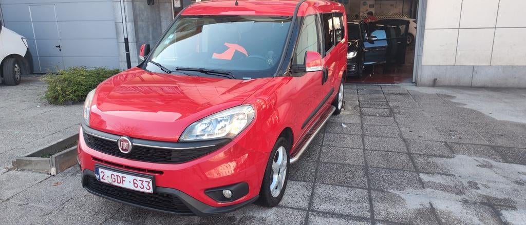 camiotte fiat Doblo essence 5 places  7000€, Enlèvement