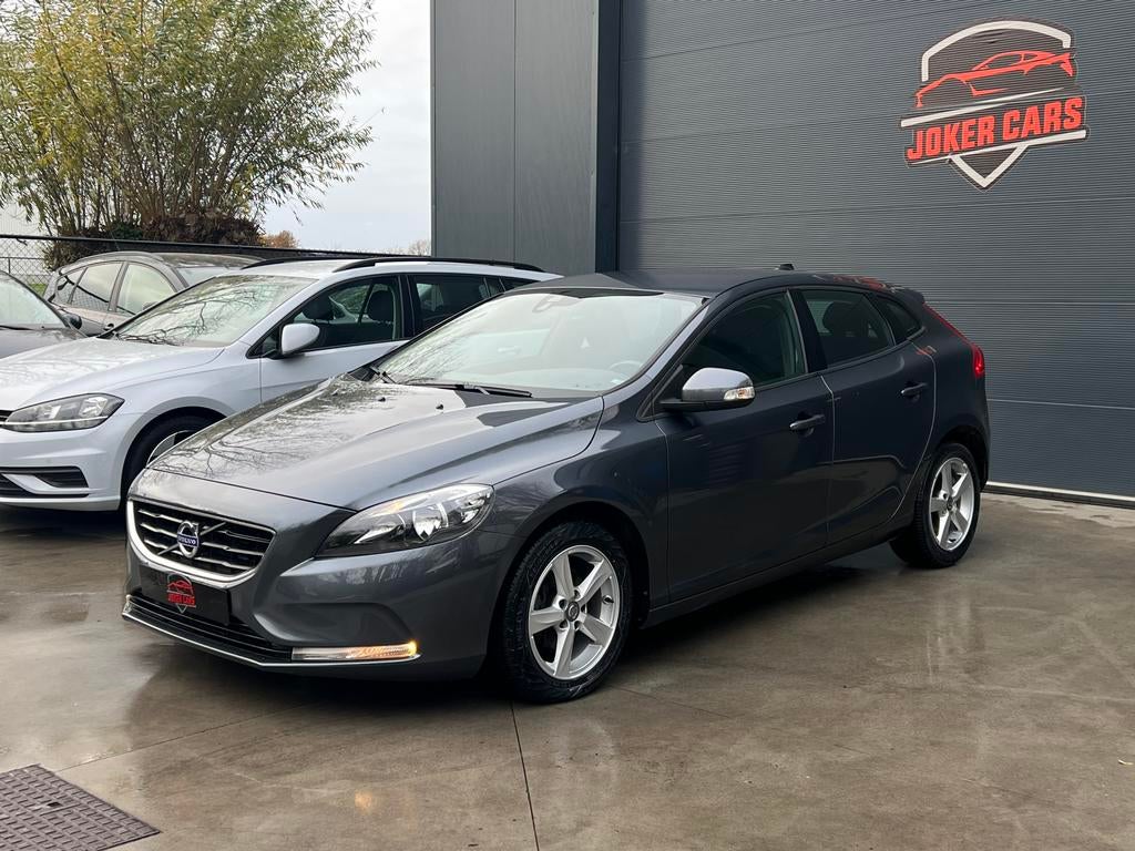 Volvo V40 D2 1.6D Navi Airco CruiseCntrl 88gCo2, Autos, Airbags, Entreprise, Boîte manuelle, Entretenue par le concessionnaire