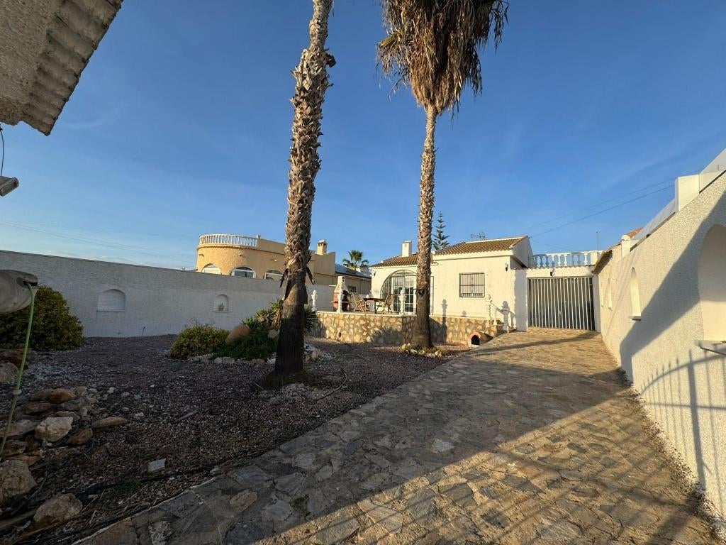 Charmant huis in Torrevieja (La Siesta), Immo, Torrevieja, 96 m², Spanje, Woonhuis