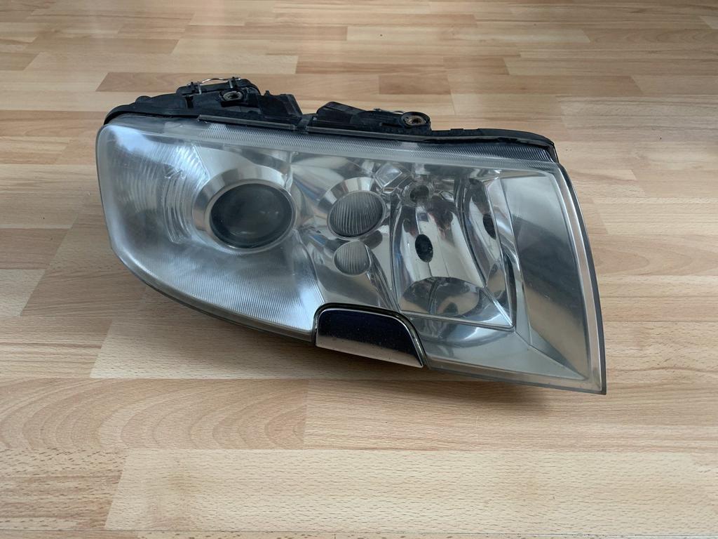 koplamp Rechts skoda superb 2001 tot 2008 Xenon + sproeiers, Autos : Pièces & Accessoires, -, Utilisé, Skoda, -