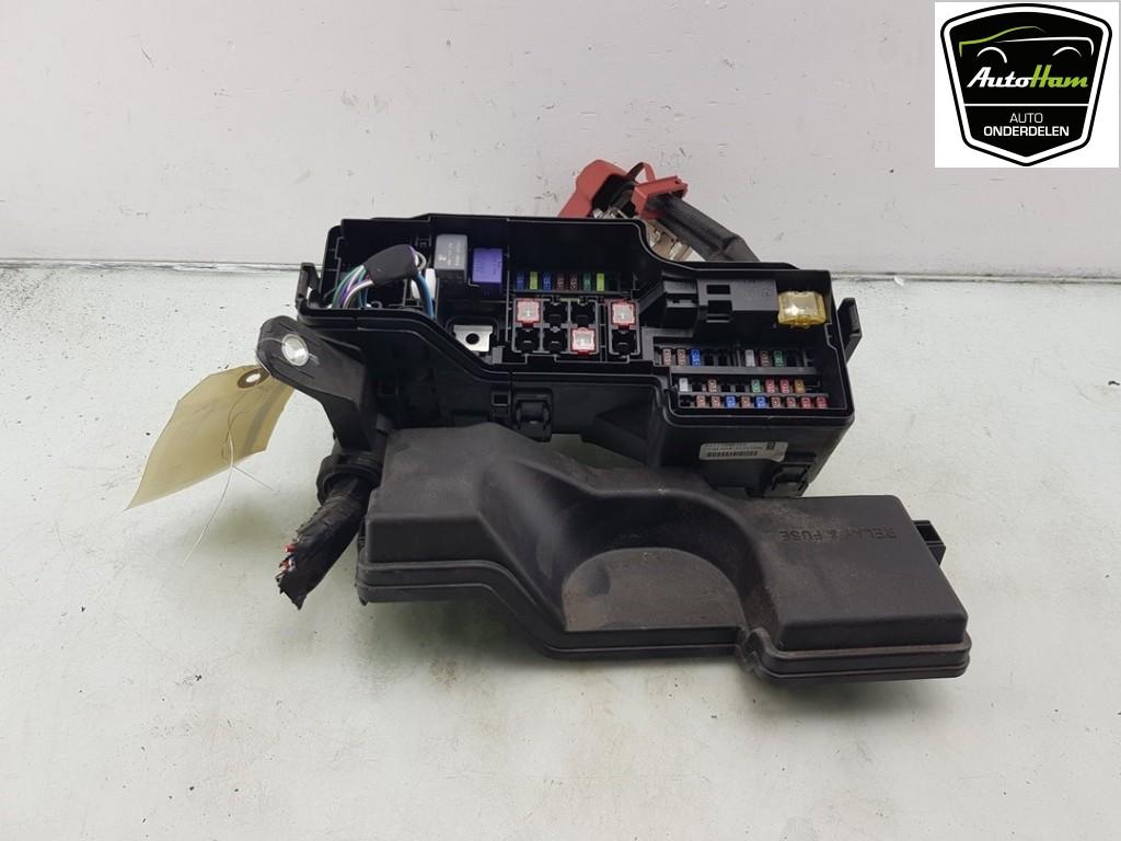 BOITIER FUSIBLES Peugeot 108 (01-2014/-) (|1612189780|), Dhr. J. Ham, Administratie@autoham.nl, Utilisé, Peugeot