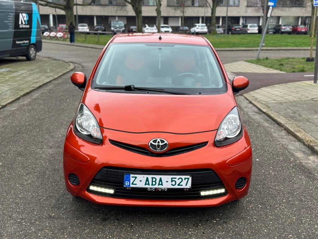 TOYOTA AYGO // AIRCO // BENZINE, Auto's, Toyota, Euro 5, Xenon verlichting, Overige kleuren, Bedrijf