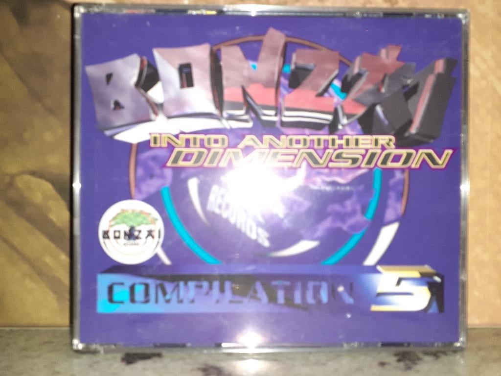 Bonzaï Compilation 5 - Dans une autre dimension, CD & DVD, CD | Dance & House, Enlèvement ou Envoi, Comme neuf, Techno ou Trance