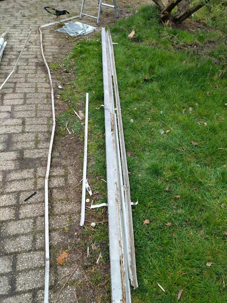 3.5m op 2.5m niet gewassen met silicon resten., Tuin en Terras, Ophalen