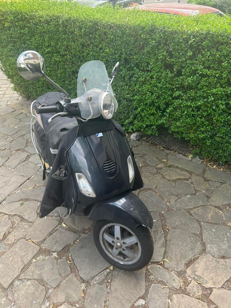 Vespa LX 125 noire, Vélos & Vélomoteurs, 125 cm³, Classe B (45 km/h), Enlèvement, Utilisé
