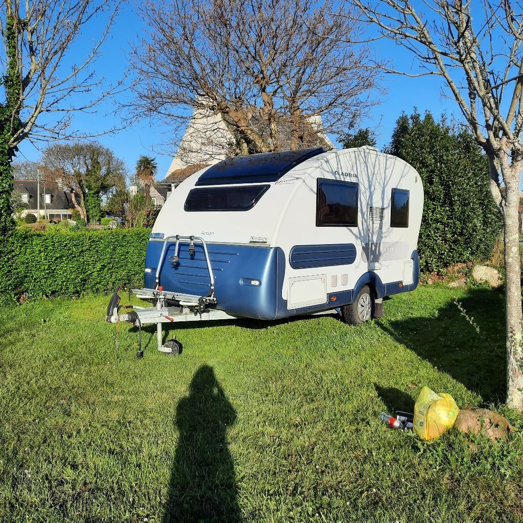 CARAVANE ADRIA ACTION 361 LH, Poêle, Jusqu'à 4 m, 750 - 1000 kg, Particulier