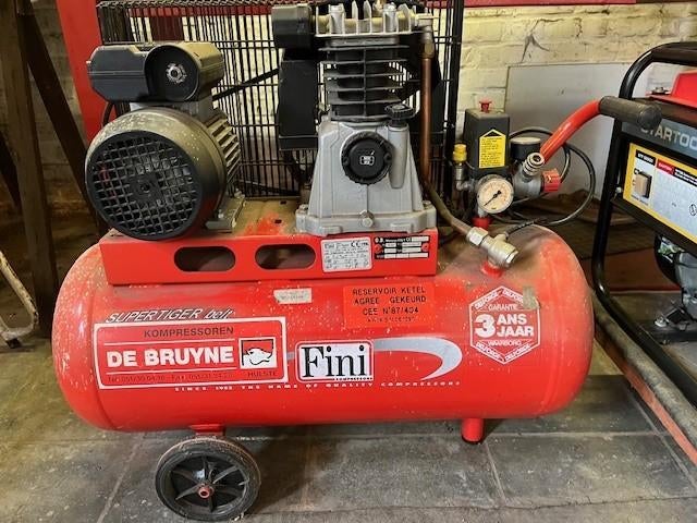 compresseur d'air, Bricolage & Construction, Compresseurs, Enlèvement, Utilisé, 6 à 10 bars, 25 à 100 litres