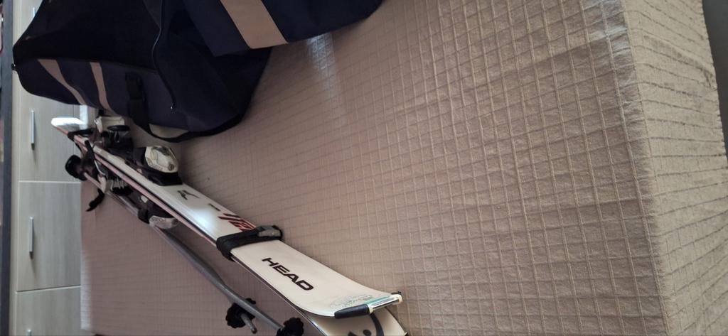 Ski uitrusting b, Ophalen, Gebruikt