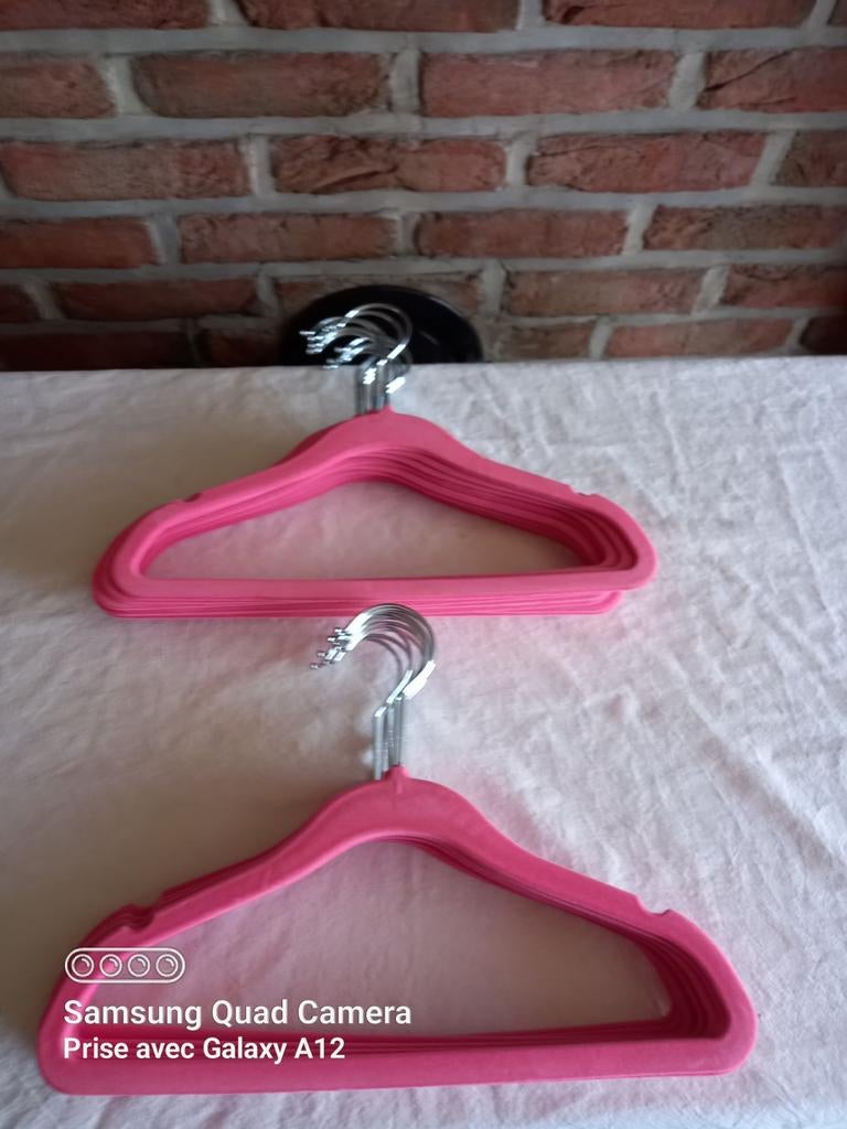 Cintres en feutrine, Enlèvement ou Envoi, Neuf