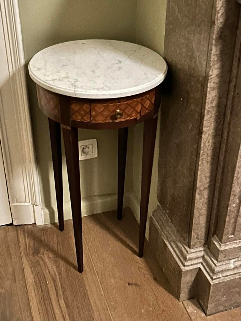 Eind 19e eeuws bijzettafeltje, Ophalen, Gebruikt, Rond