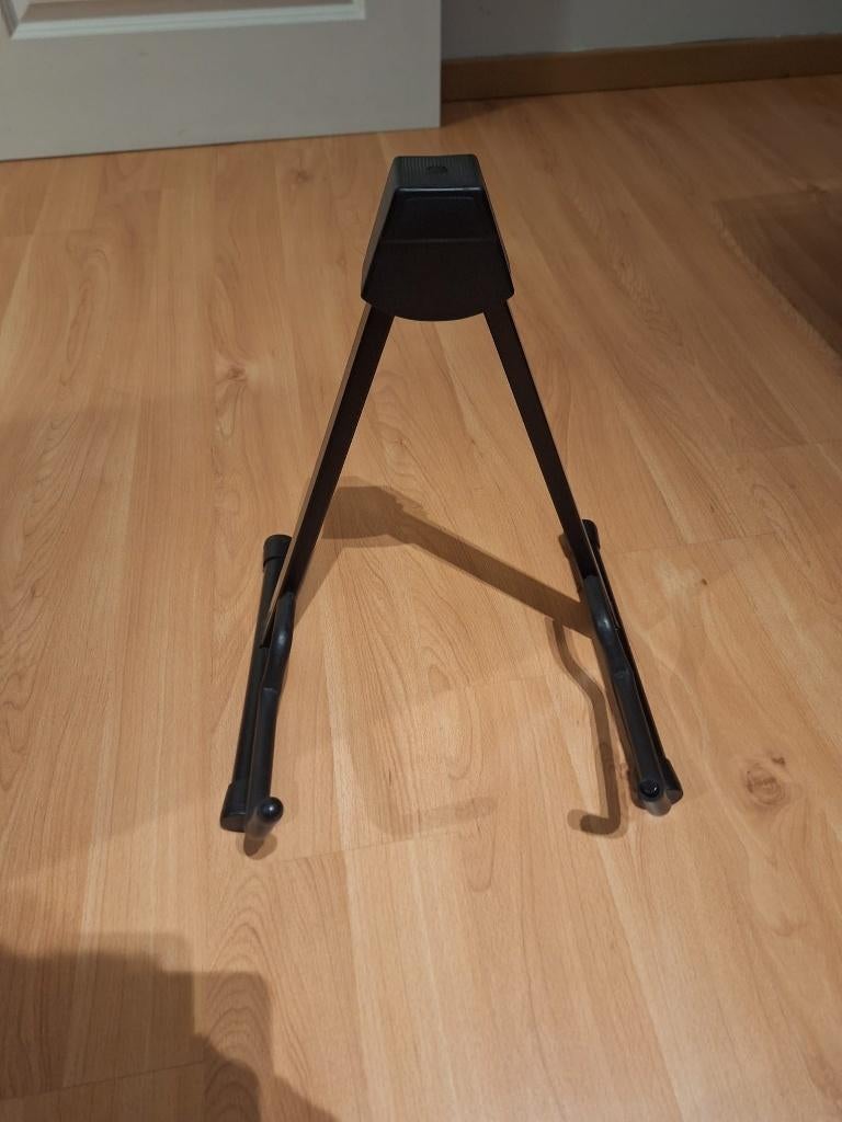 Gitaarstatief, Ophalen of Verzenden, Zo goed als nieuw, Instrumentstandaard, Gitaar