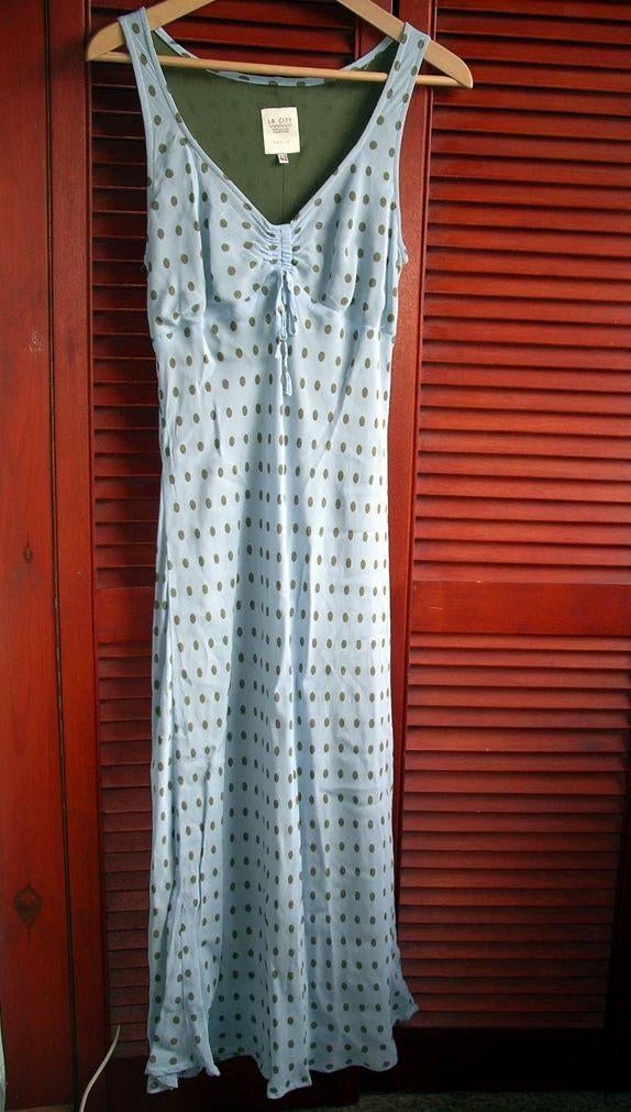 Belle robe bleue ciel à pois vert - La City (Paris), Vêtements | Femmes, Taille 42/44 (L), Enlèvement ou Envoi, Au-dessus du genou