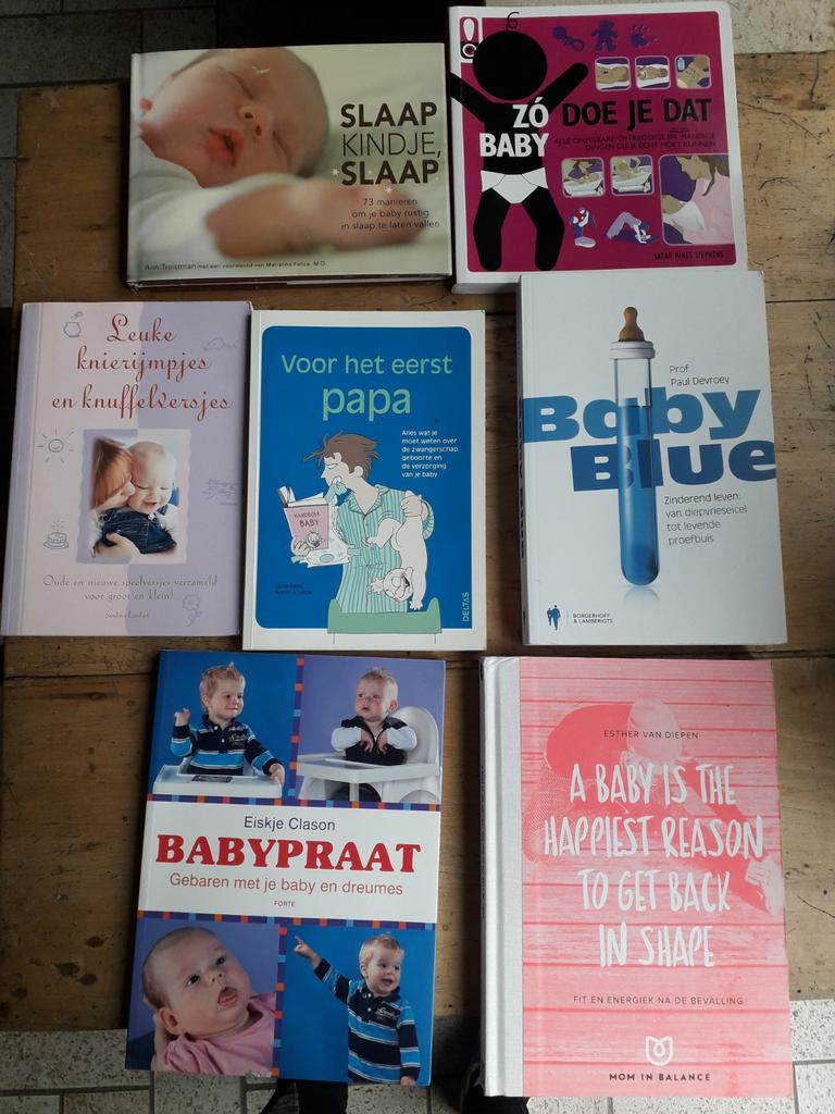 Pakket babyboeken / samen 10 eur, Enlèvement, Utilisé