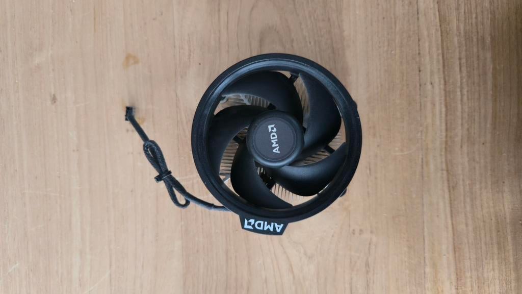 Ventirad AMD Wraith Stealth AM4, Informatique & Logiciels, Refroidisseurs d'ordinateur, Utilisé