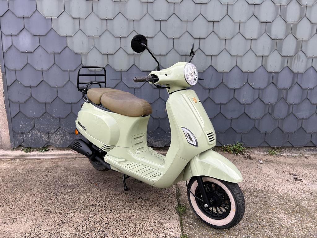 La Souris Sourini (A-klasse), Ophalen, Gebruikt, Klasse A (25 km/u), Benzine