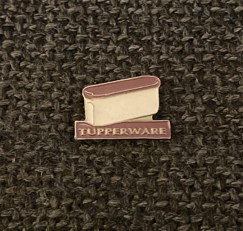 PIN - TUPPERWARE, Collections, Envoi, Utilisé, Marque, Insigne ou Pin's