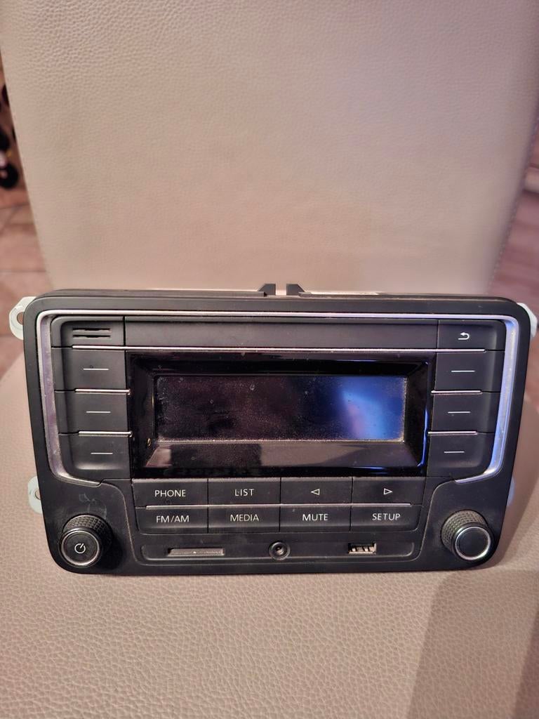 Originele Volkswagen F70 035 153 autoradio, Auto diversen, Autoradio's, Ophalen of Verzenden