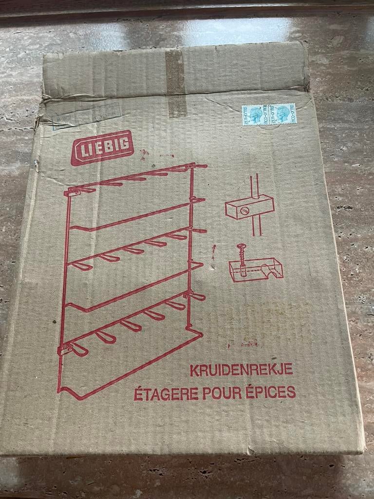 Vintage kruidenrekje, Enlèvement