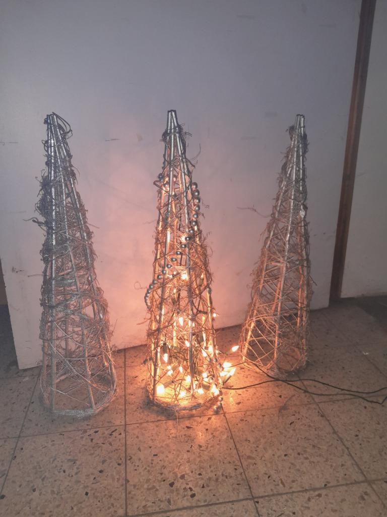 Decoratieve kegels met licht, Diversen, Kerst, Ophalen, Gebruikt