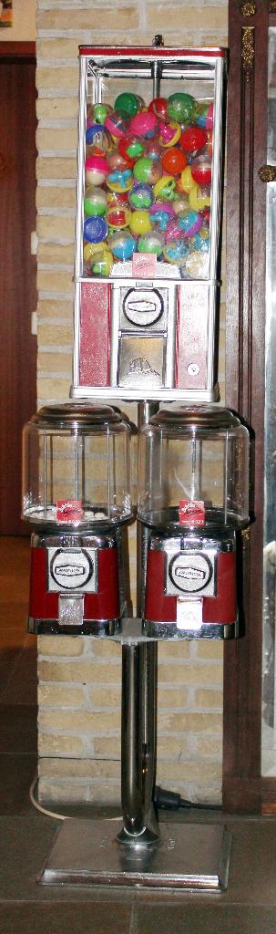 Beaver automaat met 3 bakken op chroom voet., Verzamelen, Automaten | Overige, Gebruikt, Ophalen