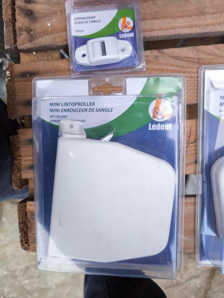 Opbouw rolluik oproller NIEUW (2st), Doe-het-zelf en Bouw, Rolluiken, Ophalen