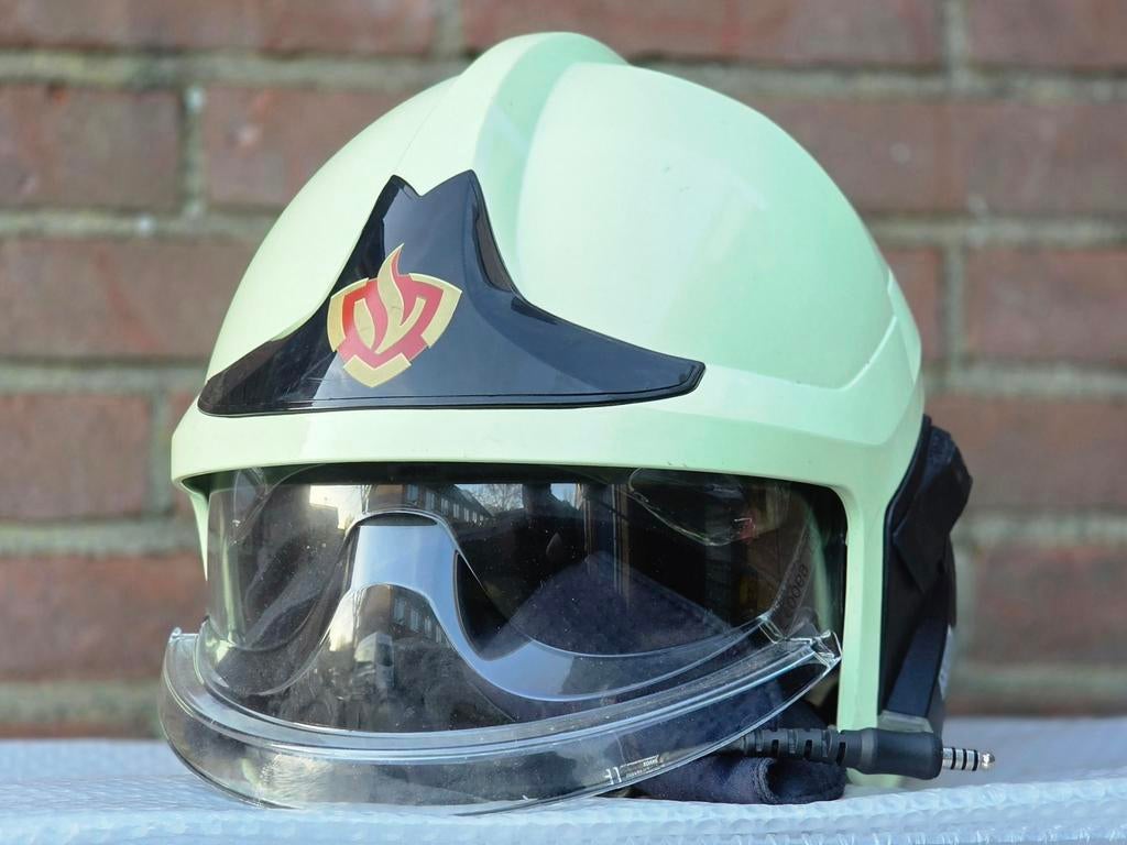 Brandweerhelm brandweer Nederland casque pompier f1xf, Verzamelen, Militaria | Algemeen, Ophalen of Verzenden