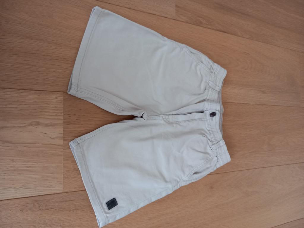 Beige short Mayoral,  7 jaar, Broek, Gebruikt, Mayoral, Ophalen of Verzenden
