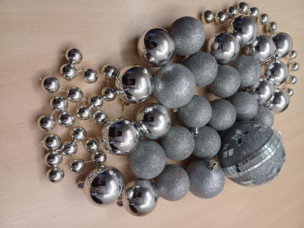 KERSTBALLEN, Enlèvement, Comme neuf