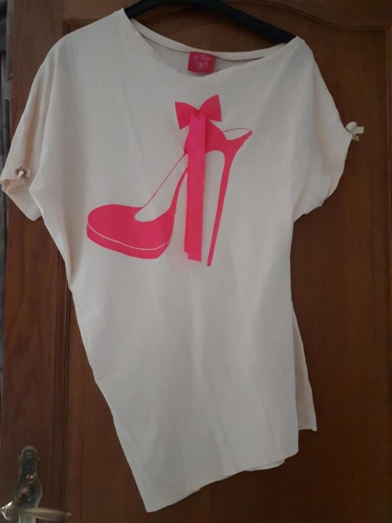 Tshirt - roze - by Tess - maat M/L - € 3.00, Maat 38/40 (M), Verzenden, By Tess, Zo goed als nieuw