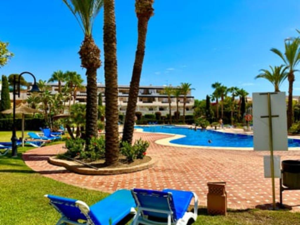 vakantieappartement in Spanje, Vakantie, Vakantiehuizen | Spanje, Costa's overige, Appartement, Overige, Aan zee, 2 slaapkamers