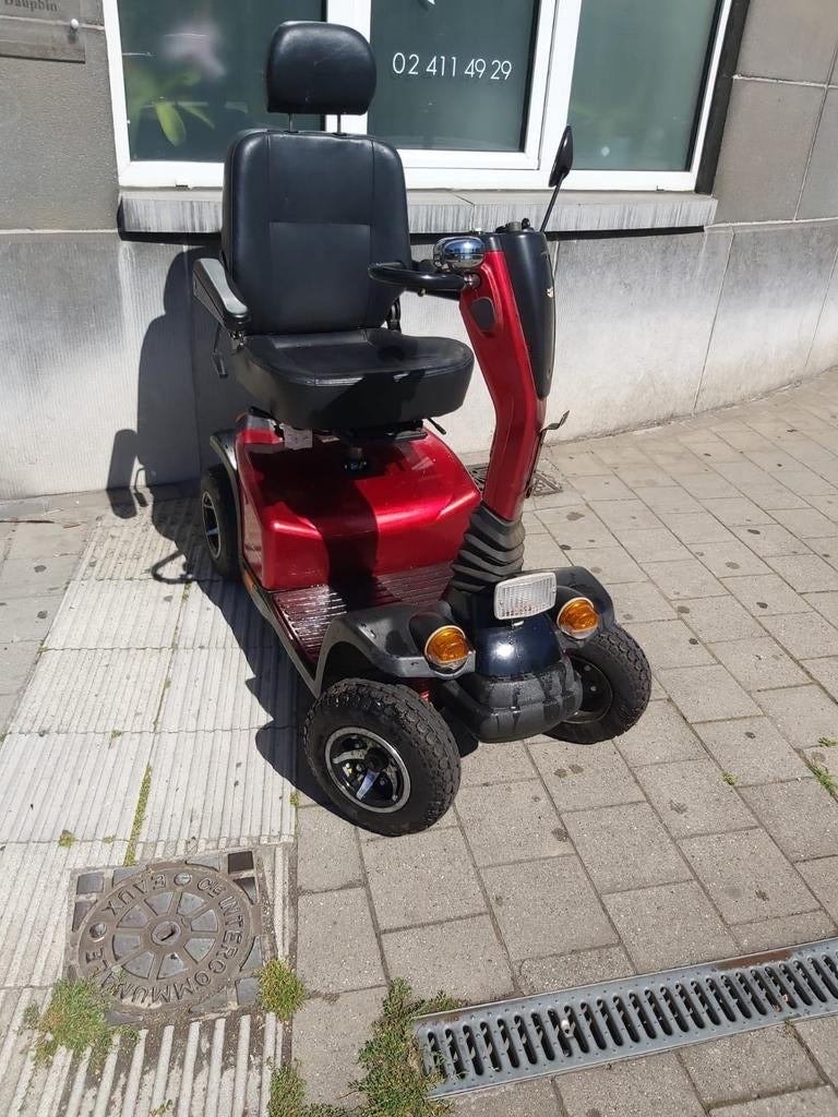 Chaise roulante électrique robuste, Enlèvement ou Envoi, Comme neuf