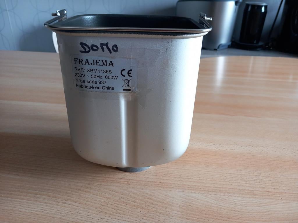 Moule a machine,à pain domo, Comme neuf